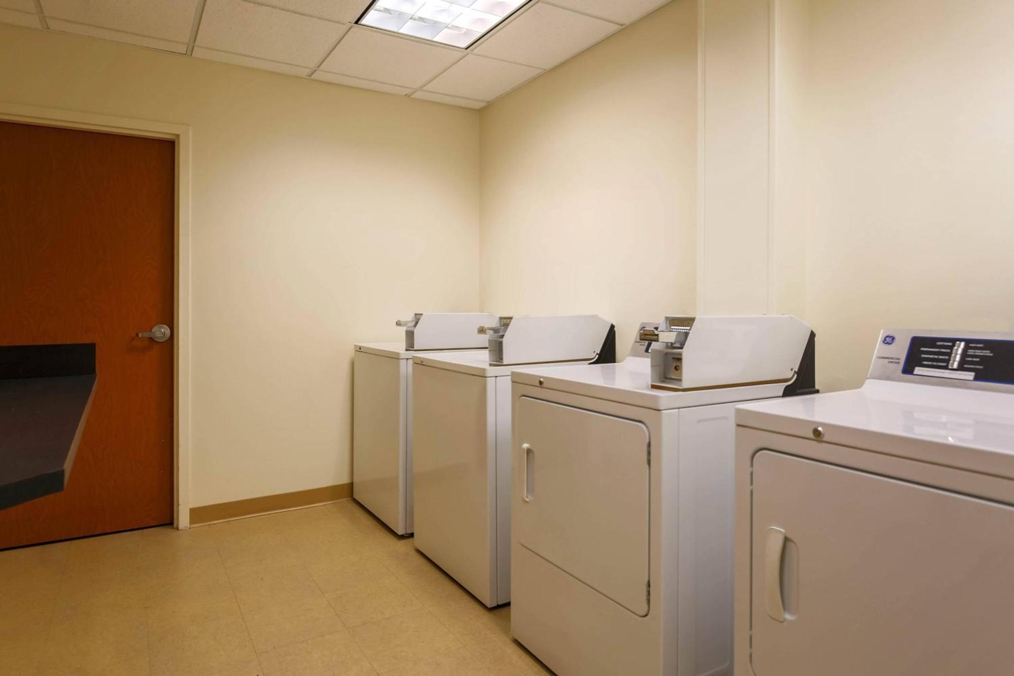 Fairfield Inn & Suites Tampa Fairgrounds/Casino Orient Park Экстерьер фото
